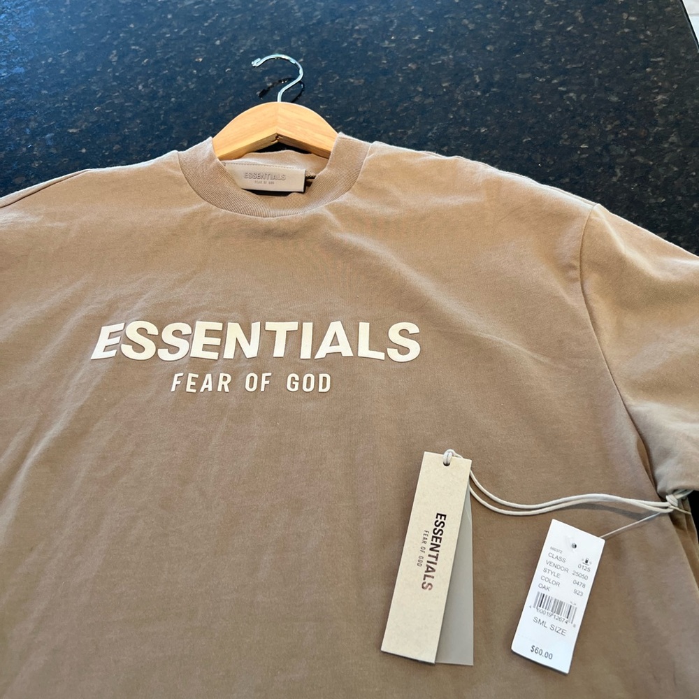 Fear of God Essentials - Picture 5 of 6